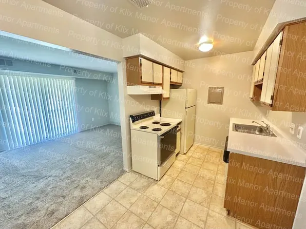35500 Klix St APT 103, Clinton Township, MI 48035
