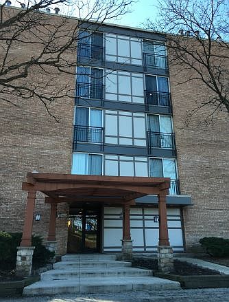 1st image of 5820 Oakwood Dr Unit 5C
