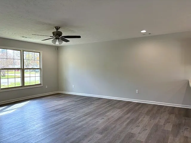 157 Hunt St — Photo 3