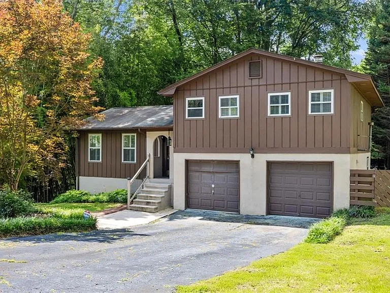 5110 Thistle Rd SE — Photo 1