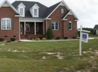 1928 Pearline Dr, Zebulon, NC 27597