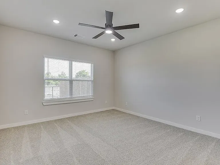 4402 Clovis Ave — Photo 24