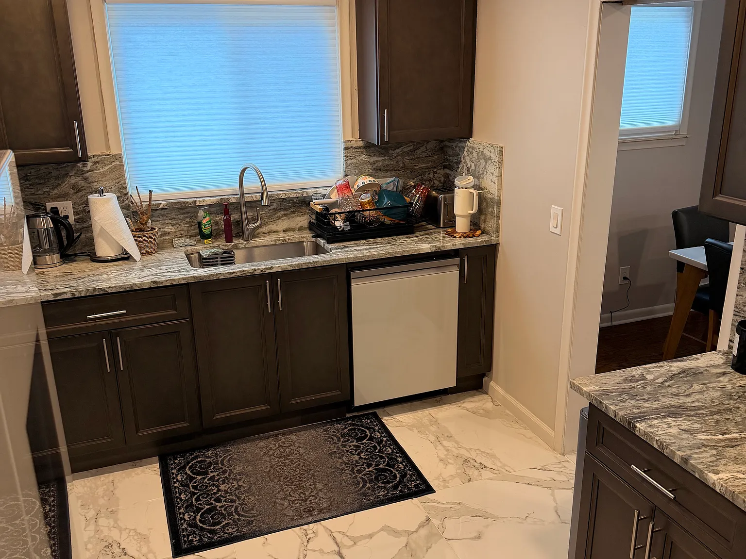 3 bed, 1053 sqft, $2,650 — Photo 3