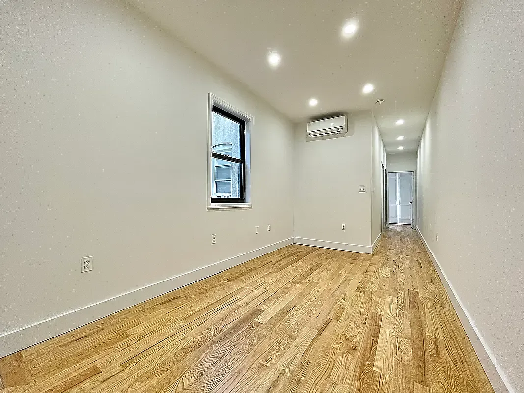 1862 Cornelia Street — Photo 3