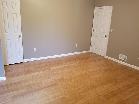 3rd image of 23 Farley Ave Floor 1