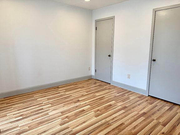 4th image of 378 Melven Ct