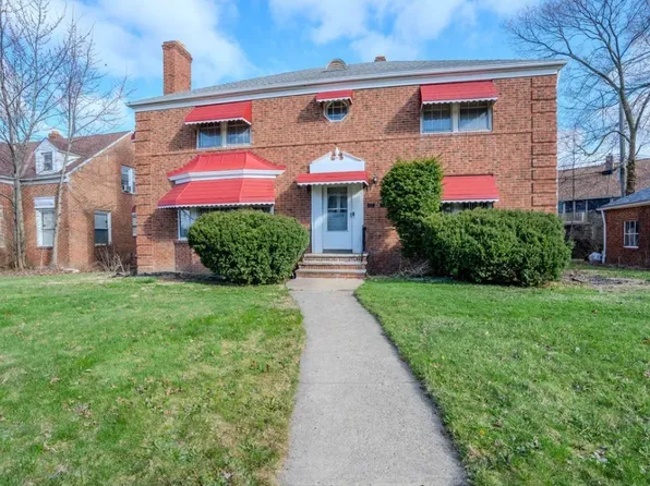 13699 Cedar Rd #1, Cleveland, OH 44118
