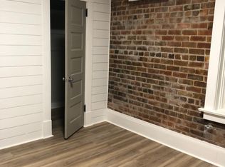 32 S 4th St, Martins Ferry, OH 43935