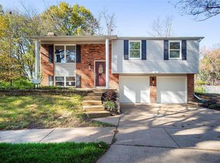 4 Braquewood Ct, Ballwin, MO 63021