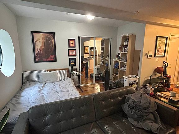 3rd image of 608 E 11th St APT 1A