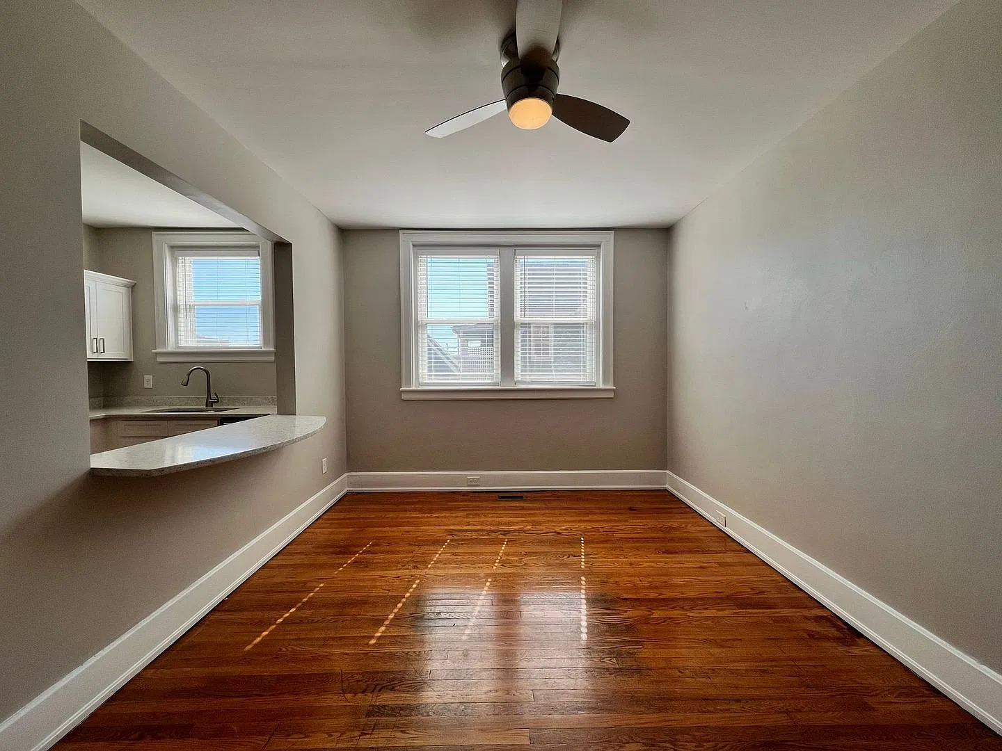 115 Elm Avenue SW — Photo 4