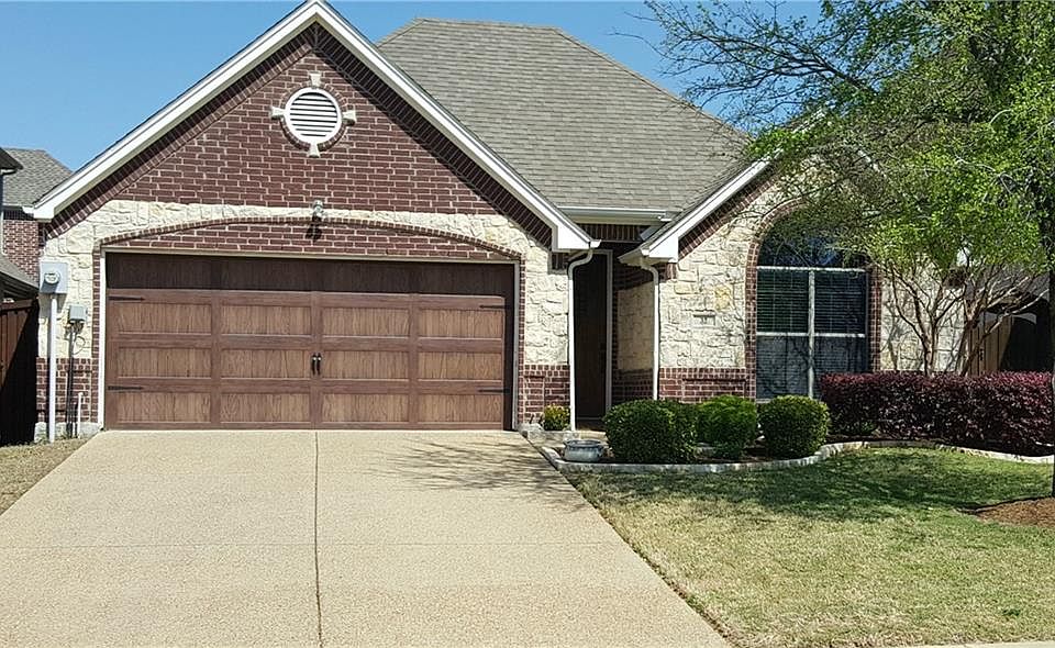 1st image of 32 Tranquil Pond Dr