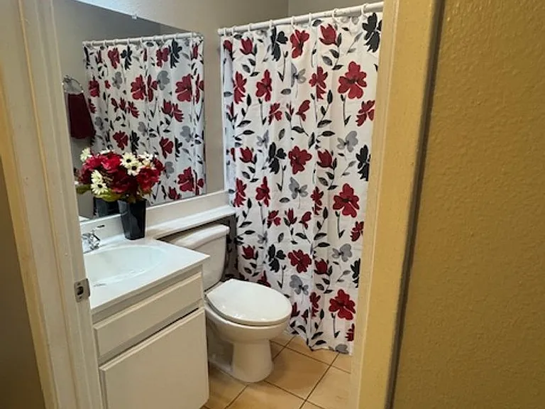 7817 Vineland Ave — Photo 12