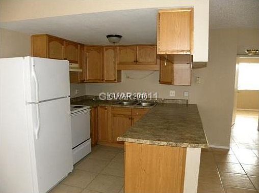 4th image of 801 Palo Verde Dr APT B