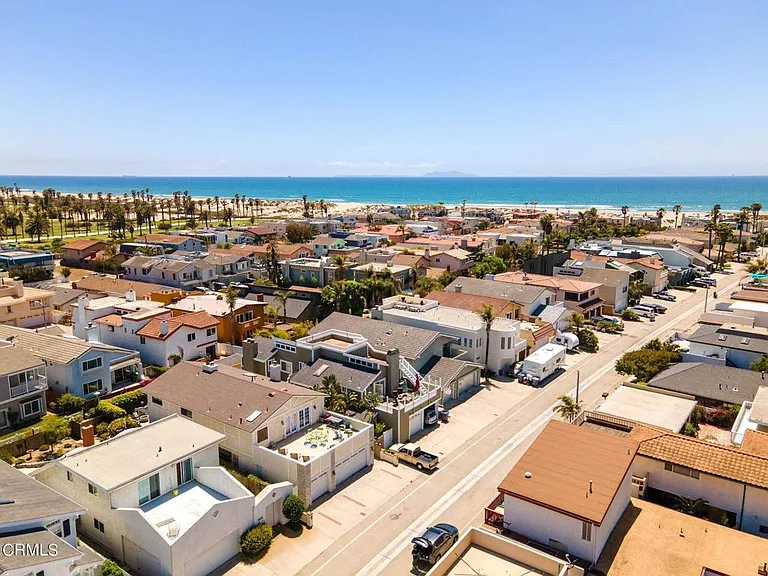 4850 Amalfi Way — Photo 50