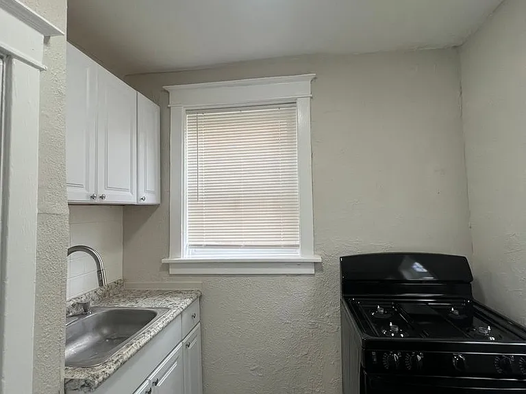 5335 Bancroft Ave — Photo 25