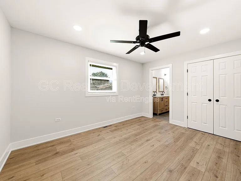 106 Hawthorne Dr — Photo 12
