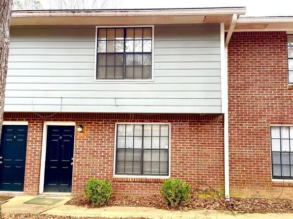 145 Meadowbrook Ct APT B, Fayetteville, GA 30215