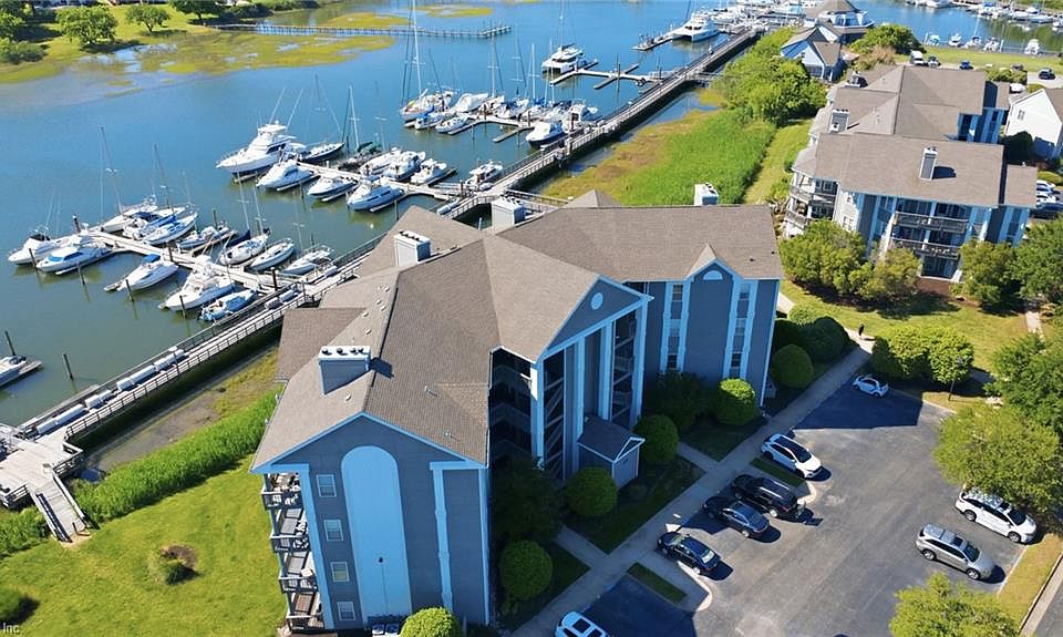 1st image of 1024 Porte Harbour Arch APT 202