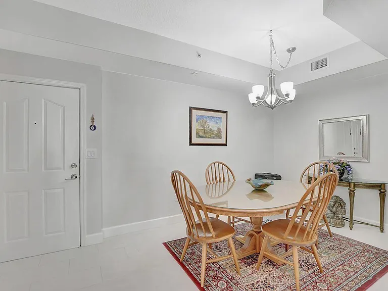 250 NE 3rd Ave #1408 — Photo 7