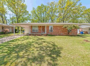 6421 Osage Dr, N Little Rock, AR 72116