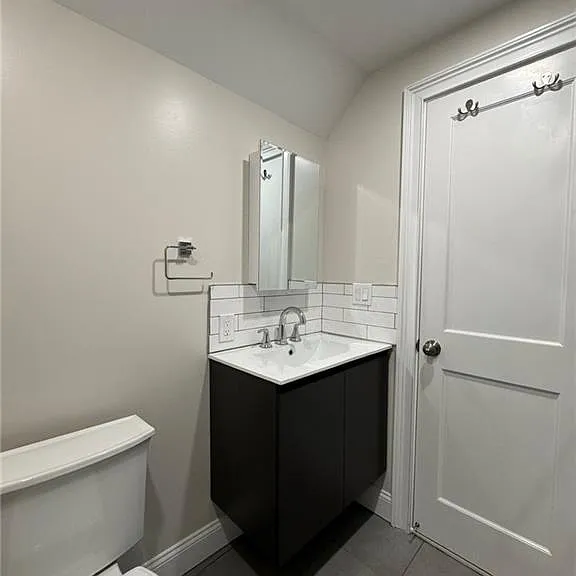 26 Parsons St #1 — Photo 5