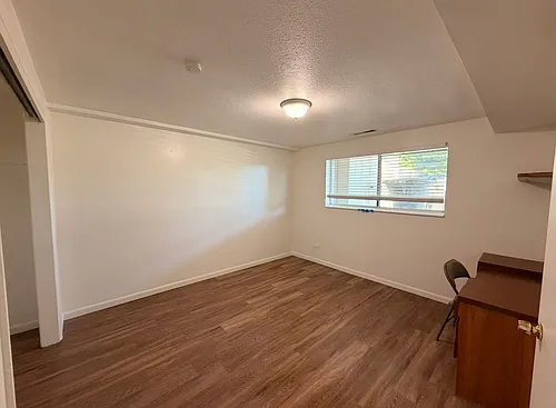 1152 E 560 N Photo 1