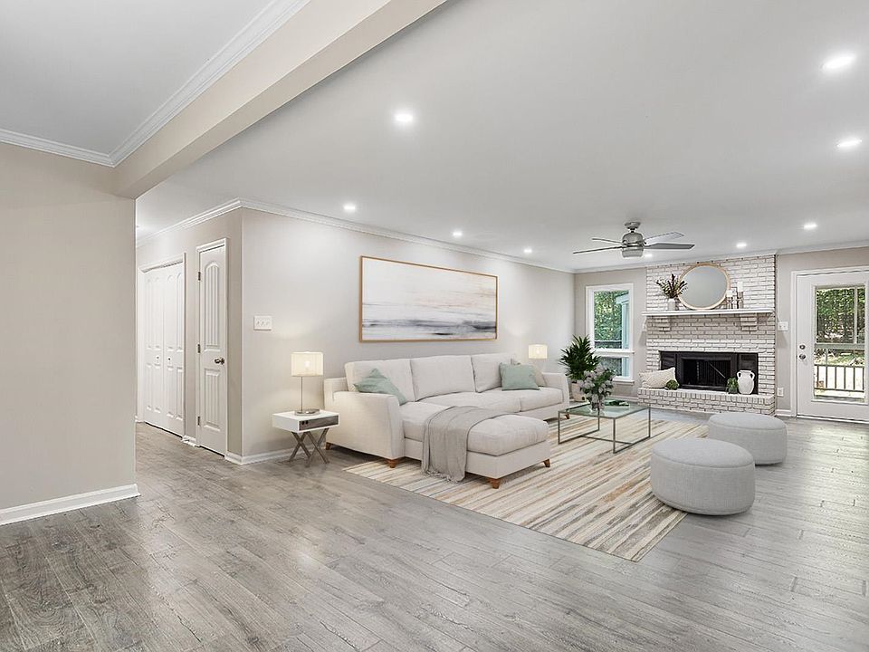 1st image of 7705 Quail Hollow Dr