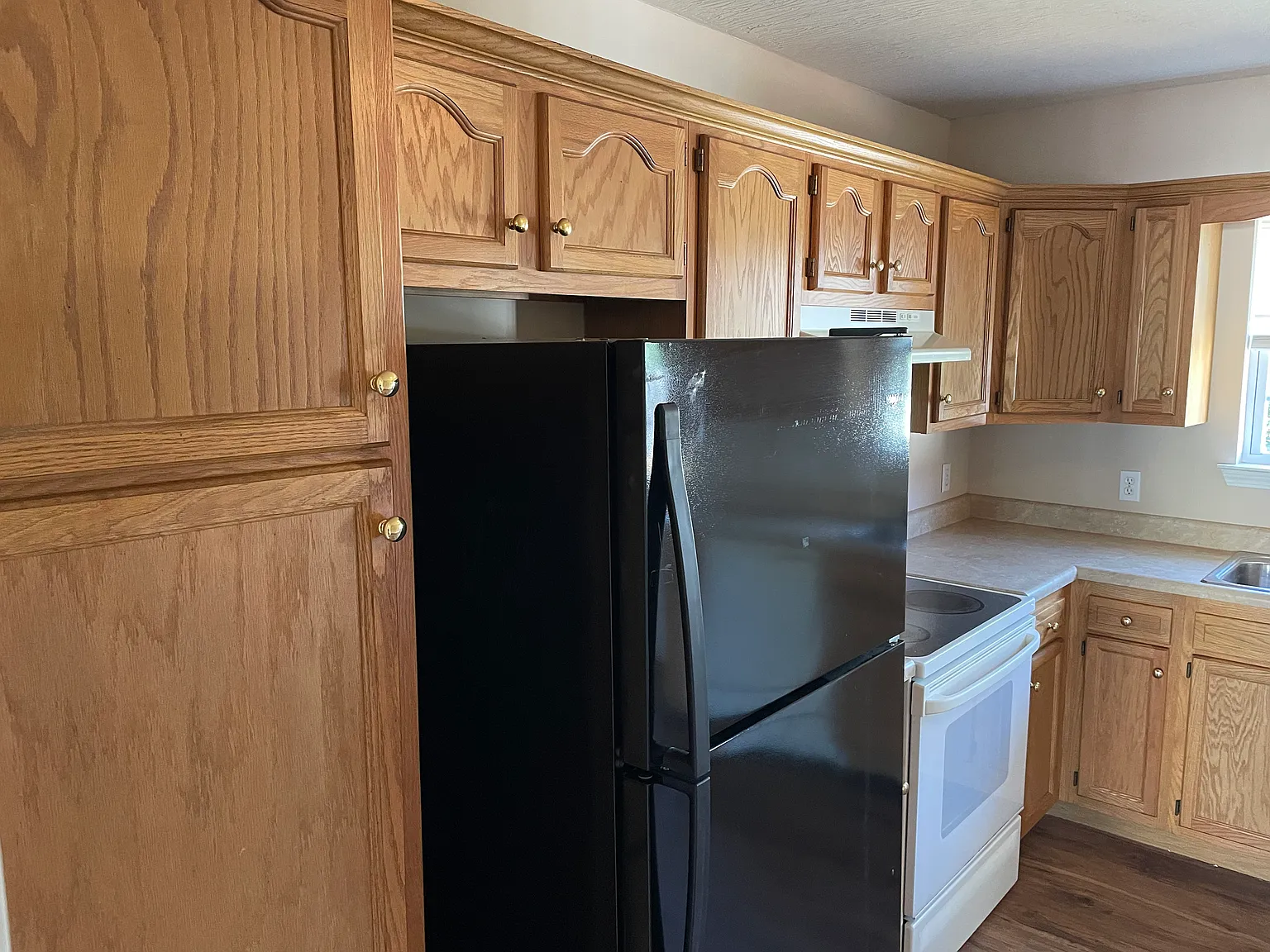 303 Noble St — Photo 3