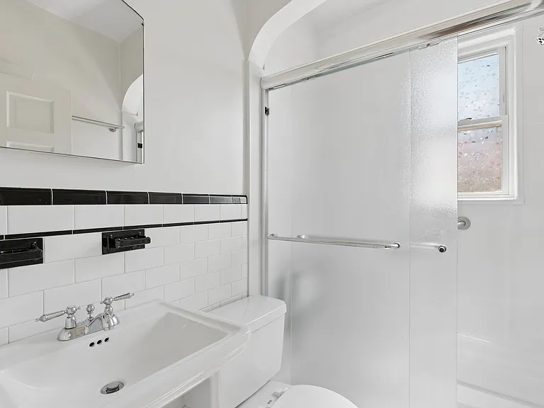 500 Park Ave #2E — Photo 10