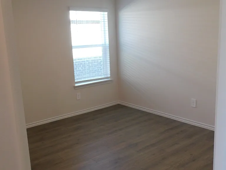 841 Wild Rose Way — Photo 4