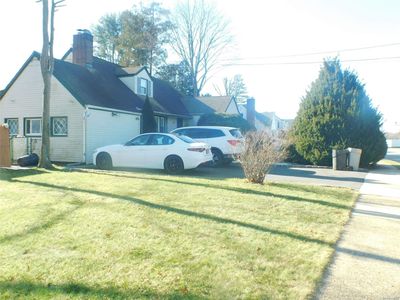 524 Oxford Street, Westbury, NY, 11590