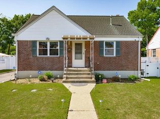 26 Circle Dr, Hempstead, NY 11550