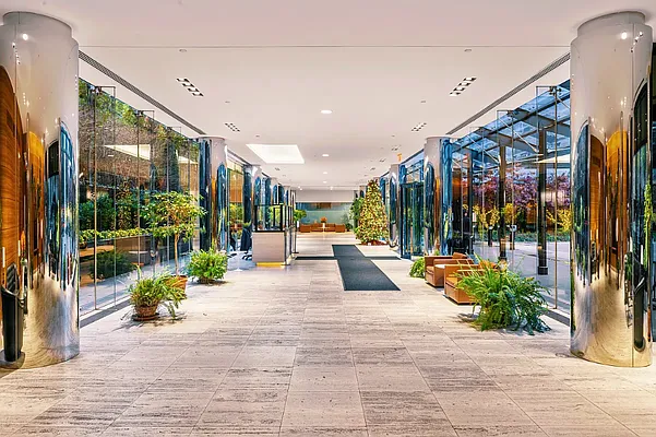 Rented by Vector New York, LLC | media 13