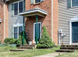 1958 Clinton Ave, Chambersburg, PA 17201