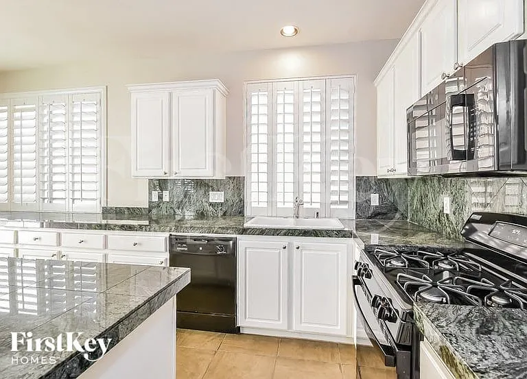 7580 Alexander Hills St — Photo 6