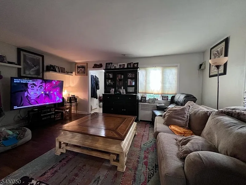 4 bed, 1.0 bath, $3,350 — Photo 4