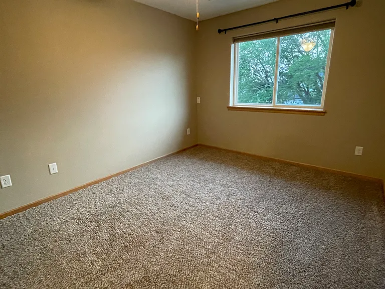 217 Brentwood Dr — Photo 14