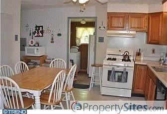 4th image of 30 Caldwell Ave