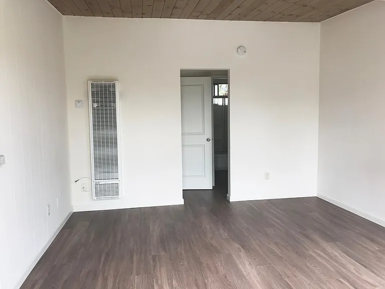 1210 W Lewis St #7 — Photo 7