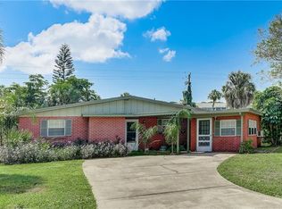 2408 58th Avenue Dr W, Bradenton, FL 34207