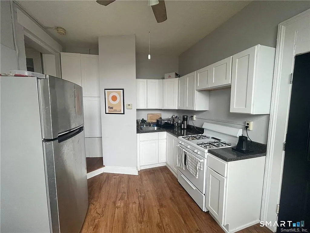 1 bed, 1.0 bath, 700 sqft, $1,995 — Photo 4