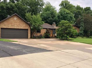 10 Watch Hill Rd, Rock Island, IL 61201