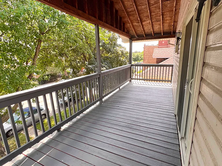 5242 W Roscoe St #2 — Photo 5