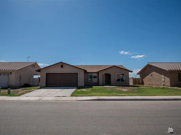 1305 S Fresno Ave, Somerton, AZ 85350