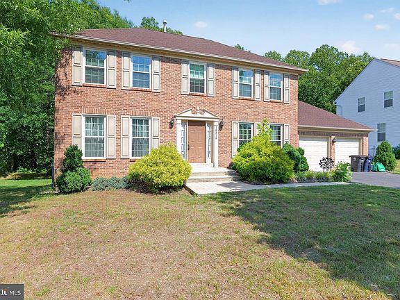 2nd image of 10212 Marlboro Woods Dr