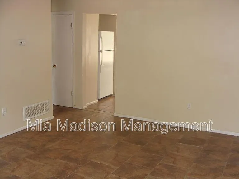 1 Oak Forest Ln #C — Photo 2