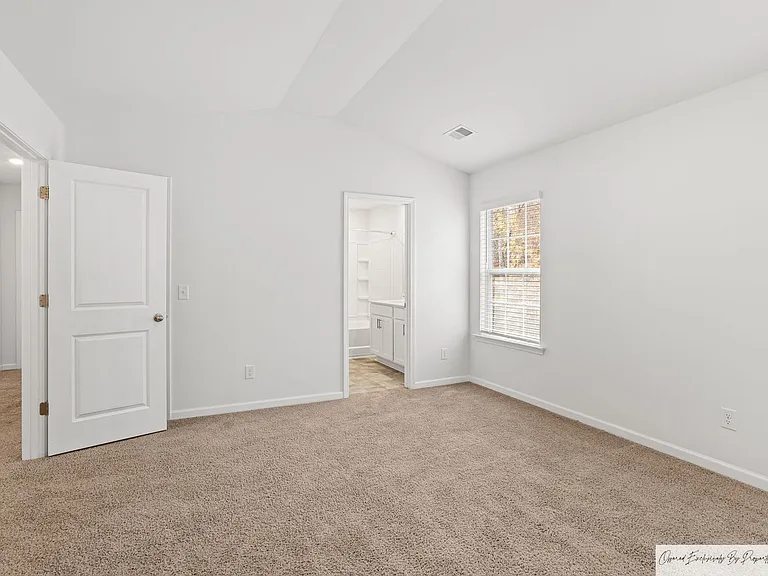 568 Stone Hollow Dr — Photo 23
