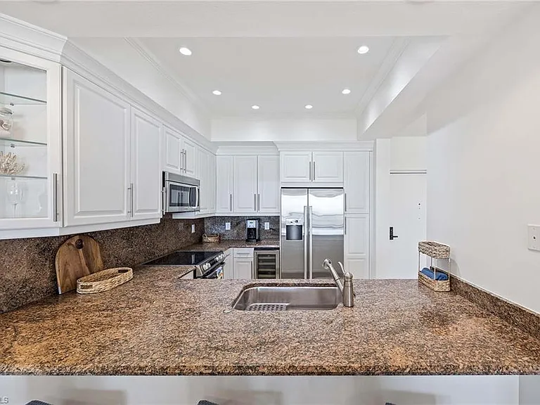 100 N Collier Blvd #Penthouse 5 — Photo 14