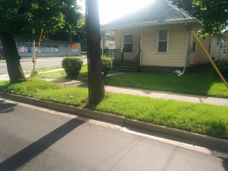 1st image of 330 S Clemens Ave